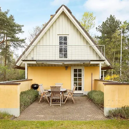Szálloda 8 Person In 4*